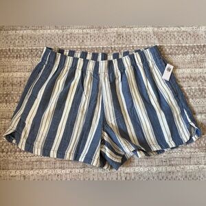 Old Navy Blue and Cream Striped Casual Shorts NWT